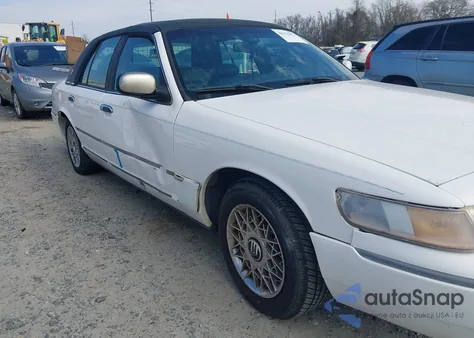 1998 Mercury Grand Marquis z USA, uszkodzony, nr VIN 2MEFM75WXWX621436